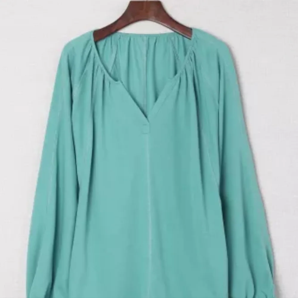 1 med left 💜New Split neck dolman top - Picture 13 of 16